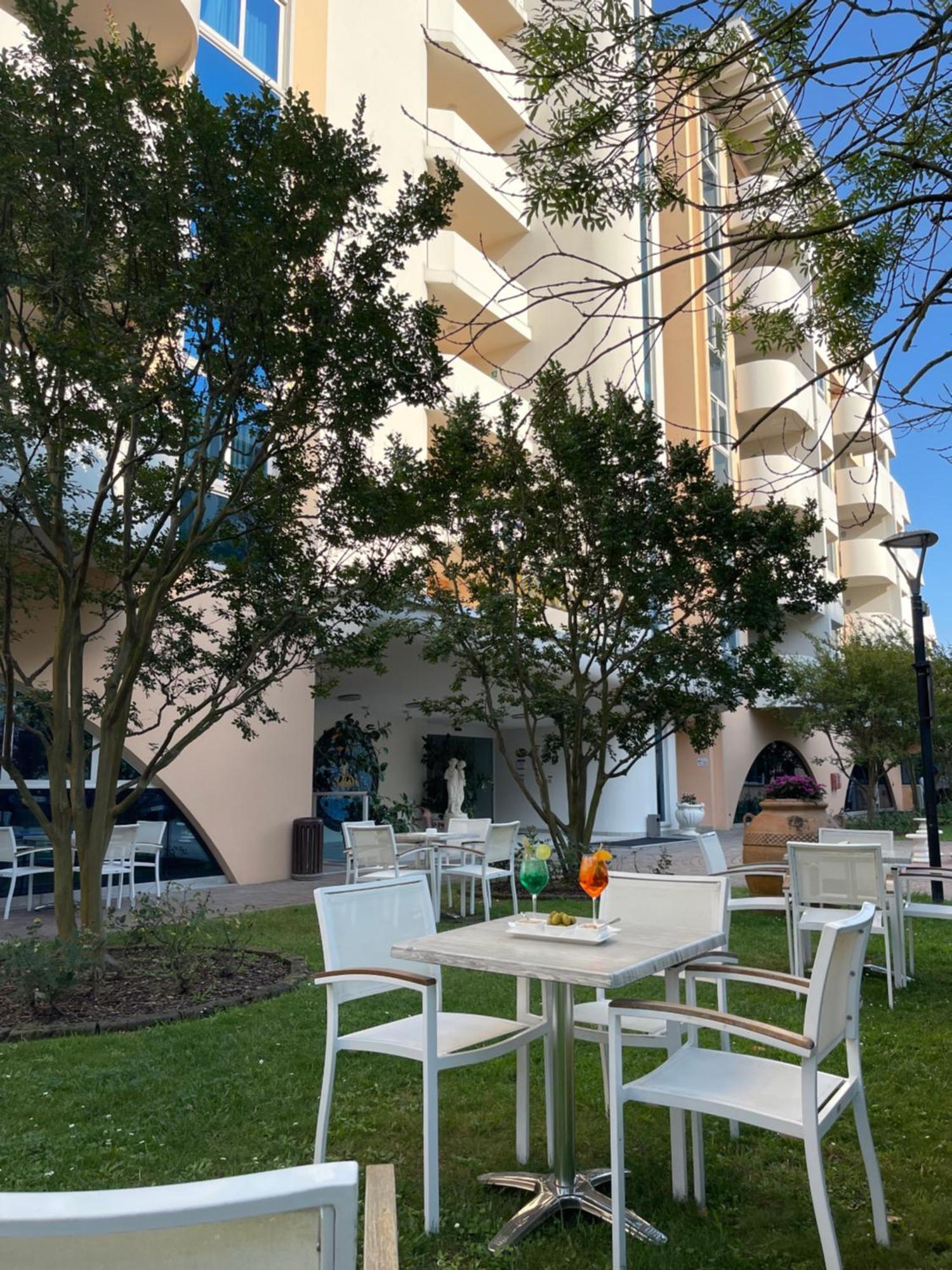 Aparthotel Holiday