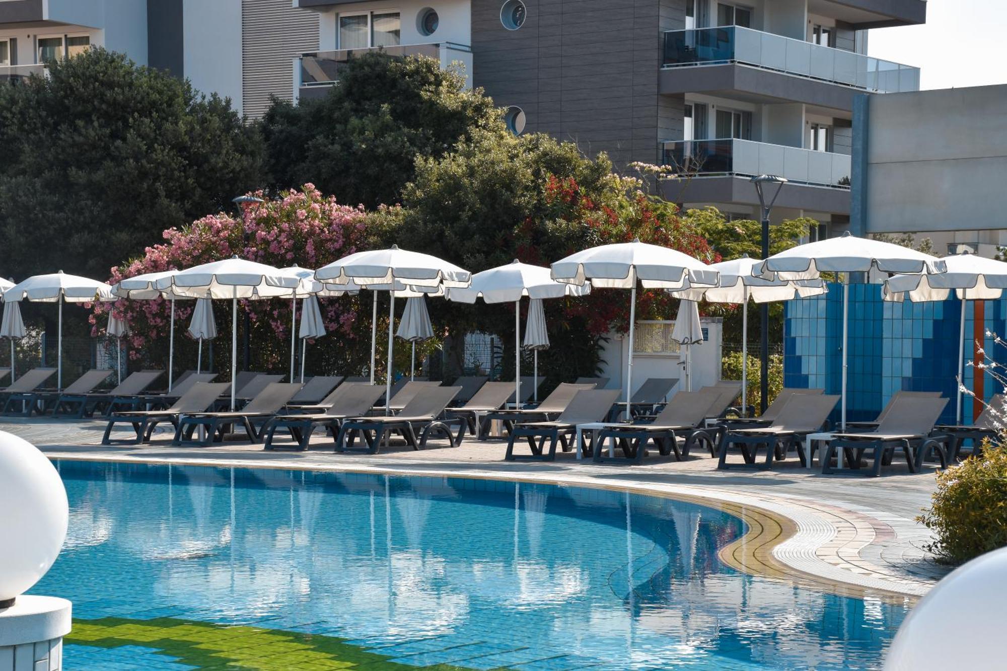Aparthotel Holiday Hotel
