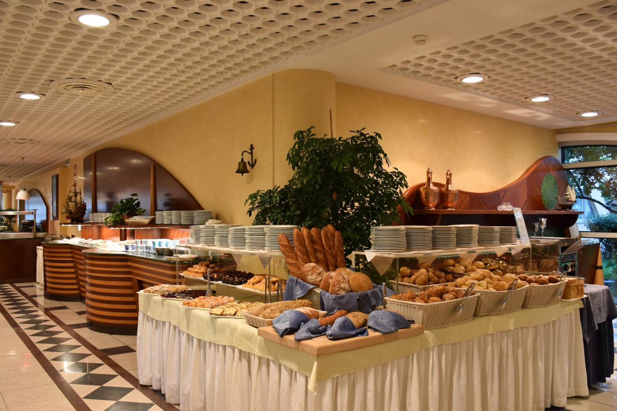 Hotel Aparthotel Holiday Bibione