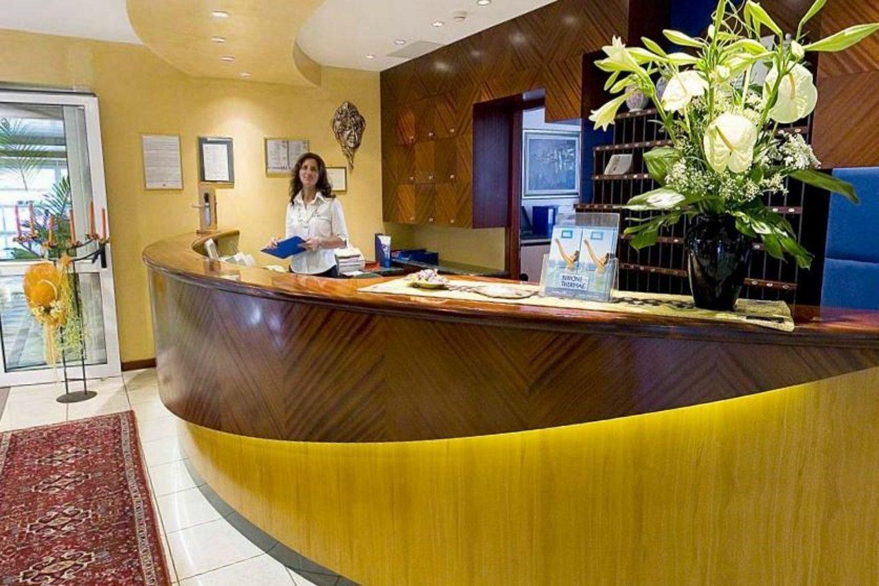 Aparthotel Holiday Hotel
