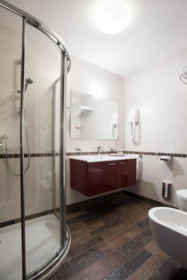 Hotel Aparthotel Holiday 4*